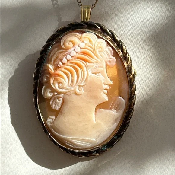 12K Gold Filled Carved Cameo Brooch Pendant Necklace - Picture 1 of 6